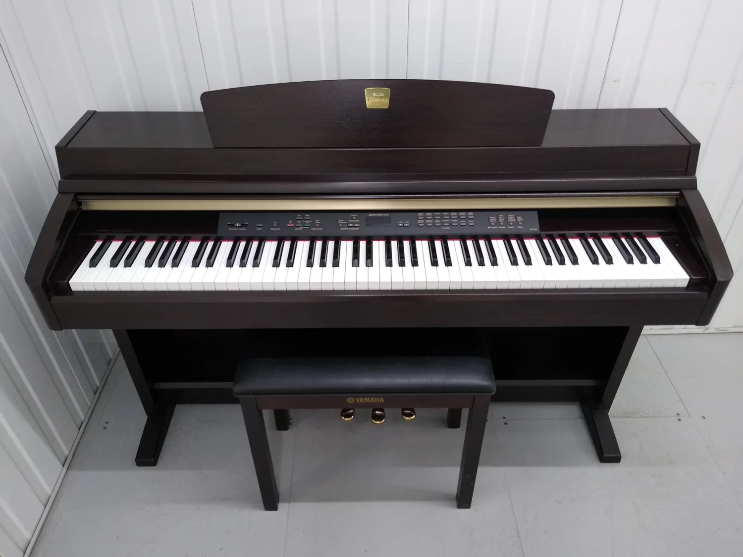 YAMAHA CLAVINOVA CLP 230 ROSEWOOD